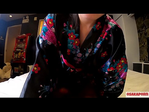 ❤️ Jong cosplay meisje houdt van seks tot orgasme met een squirt in een paardenvrouwtje en een blowjob. Aziatisch meisje met harig kutje en mooie tieten in traditioneel Japans kostuum in amateur video waarin masturbatie met neukspeeltjes wordt getoond. Sakura 3 OSAKAPORN. ❤❌ Harde porno at us ❌️ ❌️❤