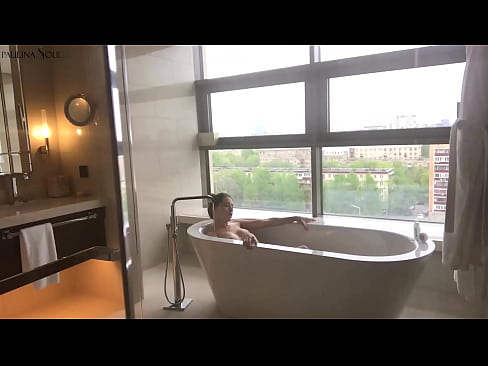 ❤️ Enorme babe die hartstochtelijk haar poesje aftrekt in de badkamer ❤❌ Harde porno at us ❌️ ❌️❤